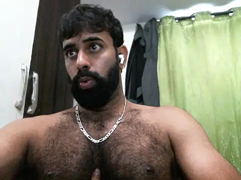 Snapshot of indianhairybull chatting on October 16, 2025, 4:43 am indianhairybull online show from October 16, 2025, 4:43 am