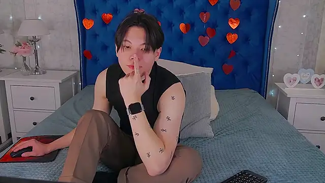 just gay  online show from February 26, 2025, 1:22 pm