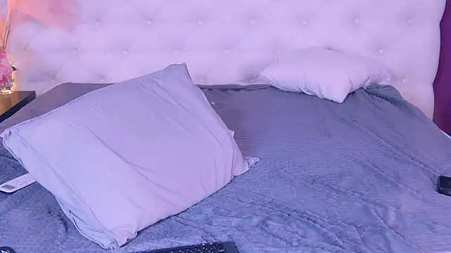 just gay  online show from March 15, 2025, 7:38 pm