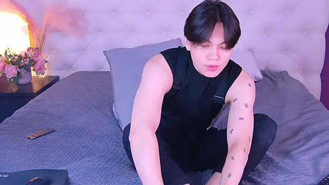 just gay  online show from March 15, 2025, 1:18 pm