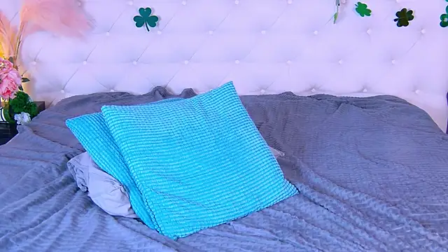 just gay  online show from March 19, 2025, 8:11 pm