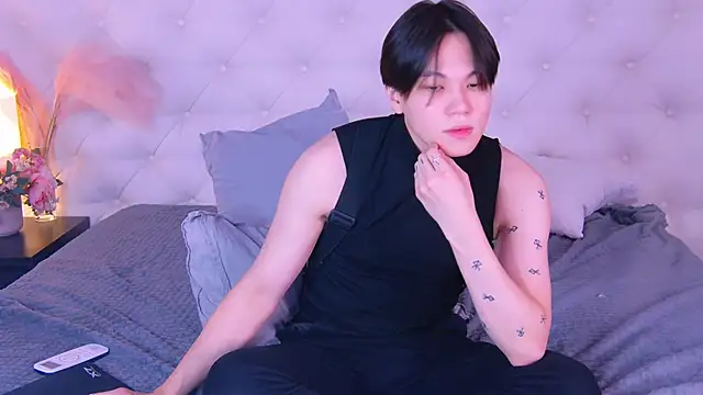 just gay  online show from March 15, 2025, 4:32 pm