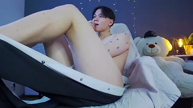 just gay  online show from February 13, 2025, 4:28 pm