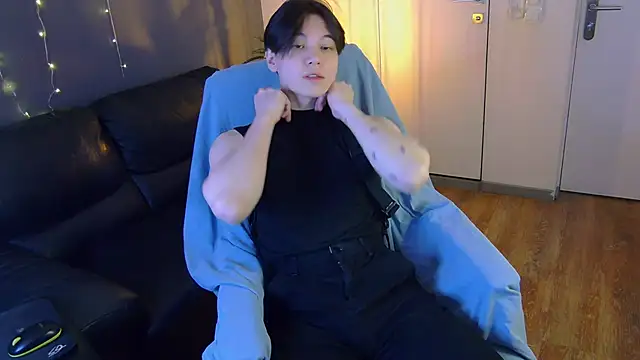 just gay  online show from March 11, 2025, 1:23 pm