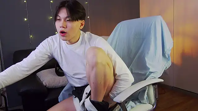 just gay  online show from February 15, 2025, 1:10 am