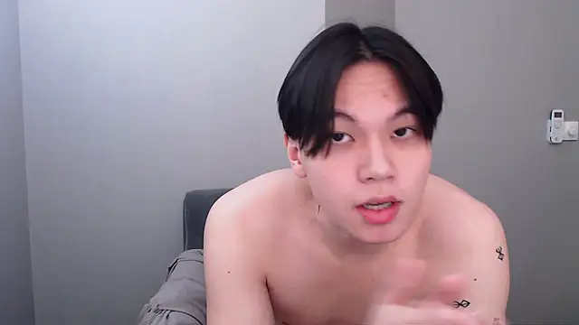 just gay  online show from February 25, 2025, 9:26 pm