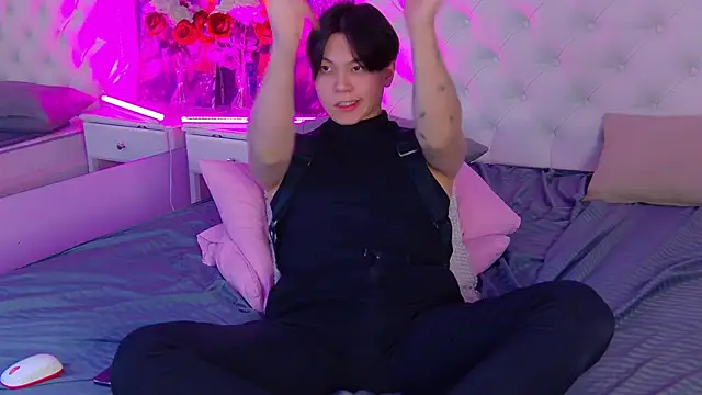 just gay  online show from March 13, 2025, 8:11 pm