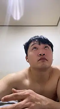 Snapshot of offwhite777 chatting on January 30, 2025, 6:21 pm offwhite777 online show from January 30, 2025, 6:21 pm