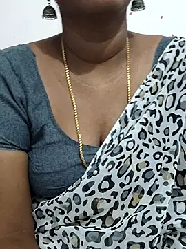 Snapshot of Tamil_Meera12 chatting on December 1, 2025, 12:55 am Tamil Meera12 online show from December 1, 2025, 12:55 am