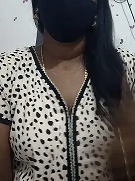 Snapshot of Tamil_Meera12 chatting on November 4, 2025, 6:17 am Tamil Meera12 online show from November 4, 2025, 6:17 am