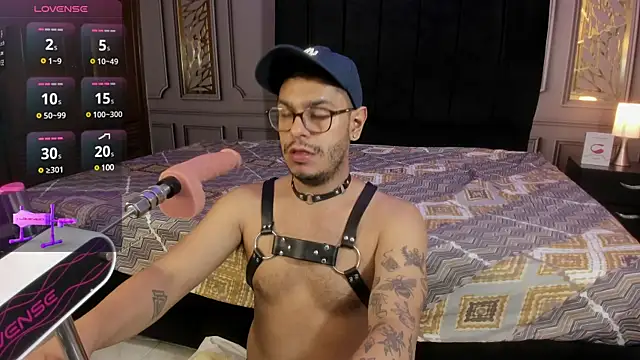 angel fetish  online show from March 5, 2025, 10:33 am