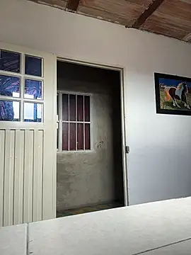 Emma Giraldo online show from February 2, 2026, 2:38 pm