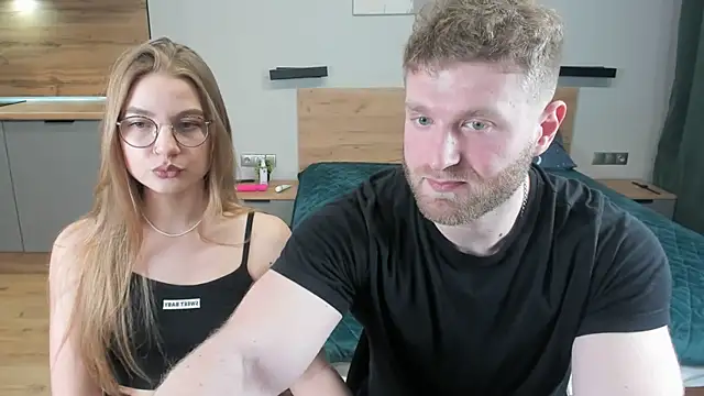 Snapshot of Enjoy_everymoment_ chatting on February 5, 2025, 7:10 pm Enjoy everymoment online show from February 5, 2025, 7:10 pm