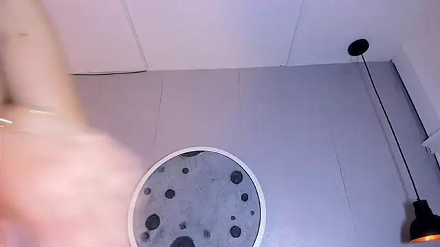 Snapshot of Lia_Guzman chatting on November 10, 2025, 2:49 am Lia Guzman online show from November 10, 2025, 2:49 am