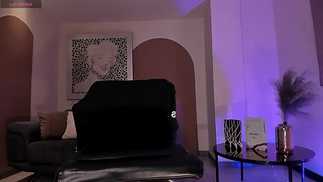 BeccaBaxter online show from February 17, 2026, 12:13 pm