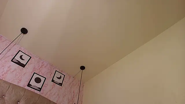 Raichell  online show from March 6, 2026, 4:02 pm