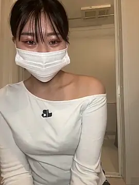 Snapshot of Rara__oo chatting on February 28, 2025, 7:15 am Rara oo online show from February 28, 2025, 7:15 am