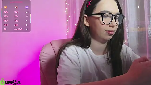 Arianahot777 online show from November 17, 2025, 8:02 pm