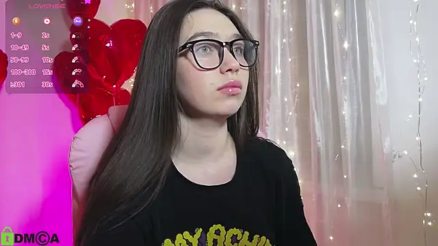 Snapshot of Arianahot777 chatting on February 21, 2025, 2:17 am Arianahot777 online show from February 21, 2025, 2:17 am