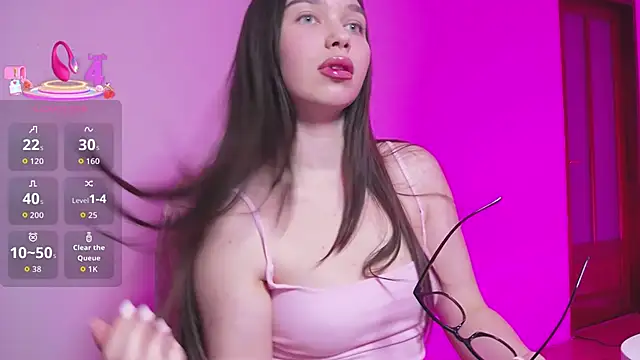 Arianahot777 online show from April 23, 2026, 9:49 pm