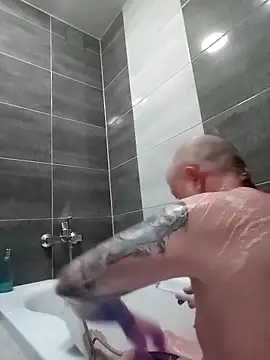 bouraktom6 online show from March 18, 2026, 7:55 am