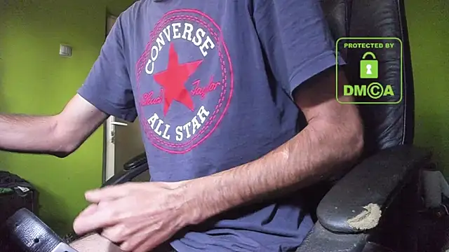 Snapshot of BigCumShoot chatting on October 1, 2025, 5:23 am BigCumShoot online show from October 1, 2025, 5:23 am