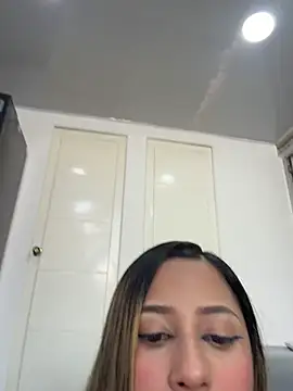 Snapshot of vicky_bass chatting on November 14, 2025, 7:28 pm vicky bass online show from November 14, 2025, 7:28 pm