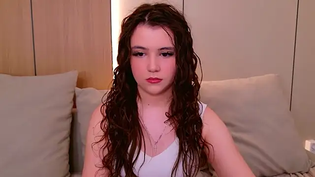 Pauline Heaven online show from April 17, 2026, 5:43 am