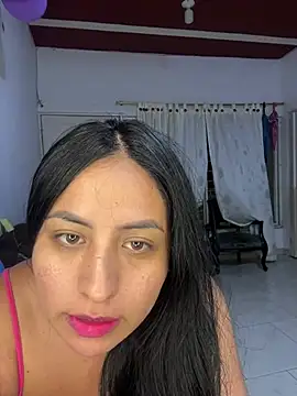 lamaravilla 08 online show from February 8, 2025, 6:01 am