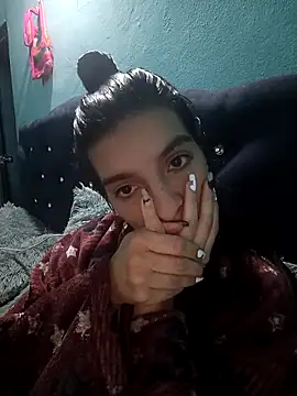 Snapshot of Ariell_Kieran chatting on November 6, 2025, 2:37 am Ariell Kieran online show from November 6, 2025, 2:37 am