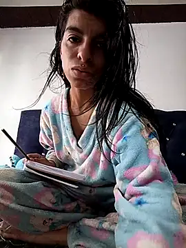 Snapshot of Ariell_Kieran chatting on March 9, 2025, 7:37 pm Ariell Kieran online show from March 9, 2025, 7:37 pm