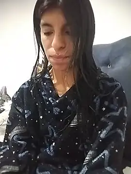 Snapshot of Ariell_Kieran chatting on July 15, 2026, 1:56 am Ariell Kieran online show from July 15, 2026, 1:56 am
