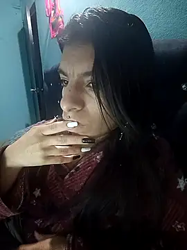 Snapshot of Ariell_Kieran chatting on November 4, 2025, 5:44 am Ariell Kieran online show from November 4, 2025, 5:44 am