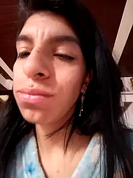 Snapshot of Ariell_Kieran chatting on March 14, 2025, 8:28 pm Ariell Kieran online show from March 14, 2025, 8:28 pm