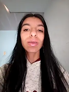 Snapshot of Ariell_Kieran chatting on March 3, 2025, 9:05 pm Ariell Kieran online show from March 3, 2025, 9:05 pm