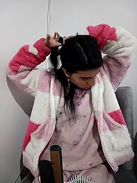 Snapshot of Ariell_Kieran chatting on March 22, 2025, 10:26 pm Ariell Kieran online show from March 22, 2025, 10:26 pm