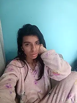 Snapshot of Ariell_Kieran chatting on September 13, 2025, 6:08 pm Ariell Kieran online show from September 13, 2025, 6:08 pm