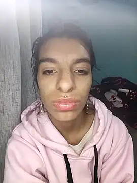 Snapshot of Ariell_Kieran chatting on September 19, 2025, 11:09 pm Ariell Kieran online show from September 19, 2025, 11:09 pm