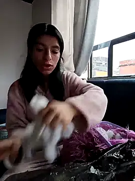 Snapshot of Ariell_Kieran chatting on March 21, 2025, 7:46 pm Ariell Kieran online show from March 21, 2025, 7:46 pm