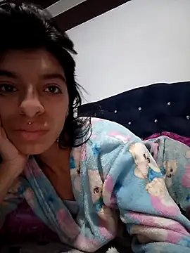 Snapshot of Ariell_Kieran chatting on March 11, 2025, 12:44 am Ariell Kieran online show from March 11, 2025, 12:44 am