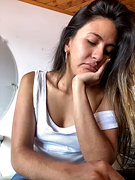 Andrea18 blonde online show from October 21, 2025, 3:44 pm