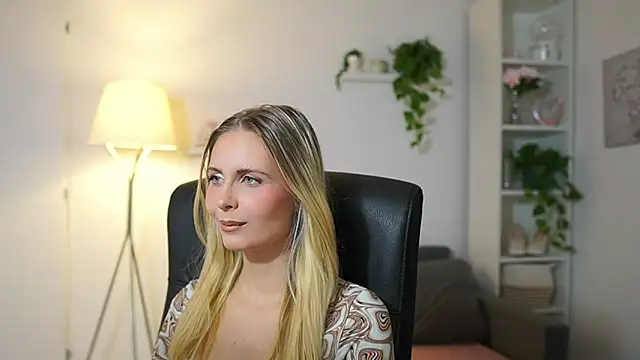 Snapshot of catecrago_ chatting on September 15, 2025, 1:00 pm catecrago online show from September 15, 2025, 1:00 pm