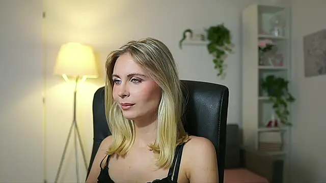 Snapshot of catecrago_ chatting on October 9, 2025, 7:53 am catecrago online show from October 9, 2025, 7:53 am