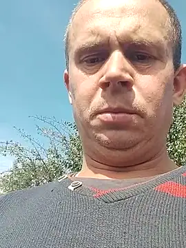 Snapshot of alex_brow_n chatting on October 3, 2025, 9:44 am alex brow n online show from October 3, 2025, 9:44 am