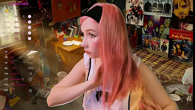 Snapshot of Bibi_Iva chatting on September 23, 2025, 8:27 pm Bibi Iva online show from September 23, 2025, 8:27 pm