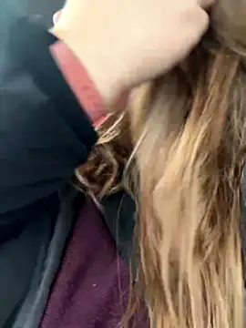 Lars-Lola online show from December 3, 2025, 12:37 pm