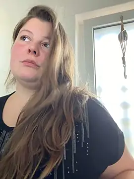 Snapshot of Lars-Lola chatting on March 15, 2026, 2:02 pm Lars-Lola online show from March 15, 2026, 2:02 pm