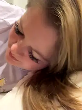 Lars-Lola online show from December 5, 2025, 9:41 am