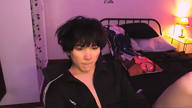 Snapshot of rennnuts chatting on October 12, 2025, 12:39 pm rennnuts online show from October 12, 2025, 12:39 pm