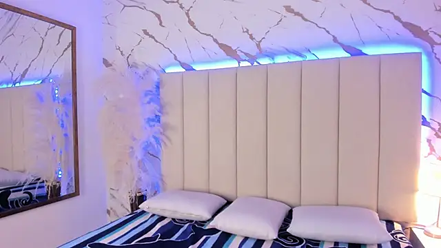 Liiam smith  online show from November 1, 2025, 1:16 pm